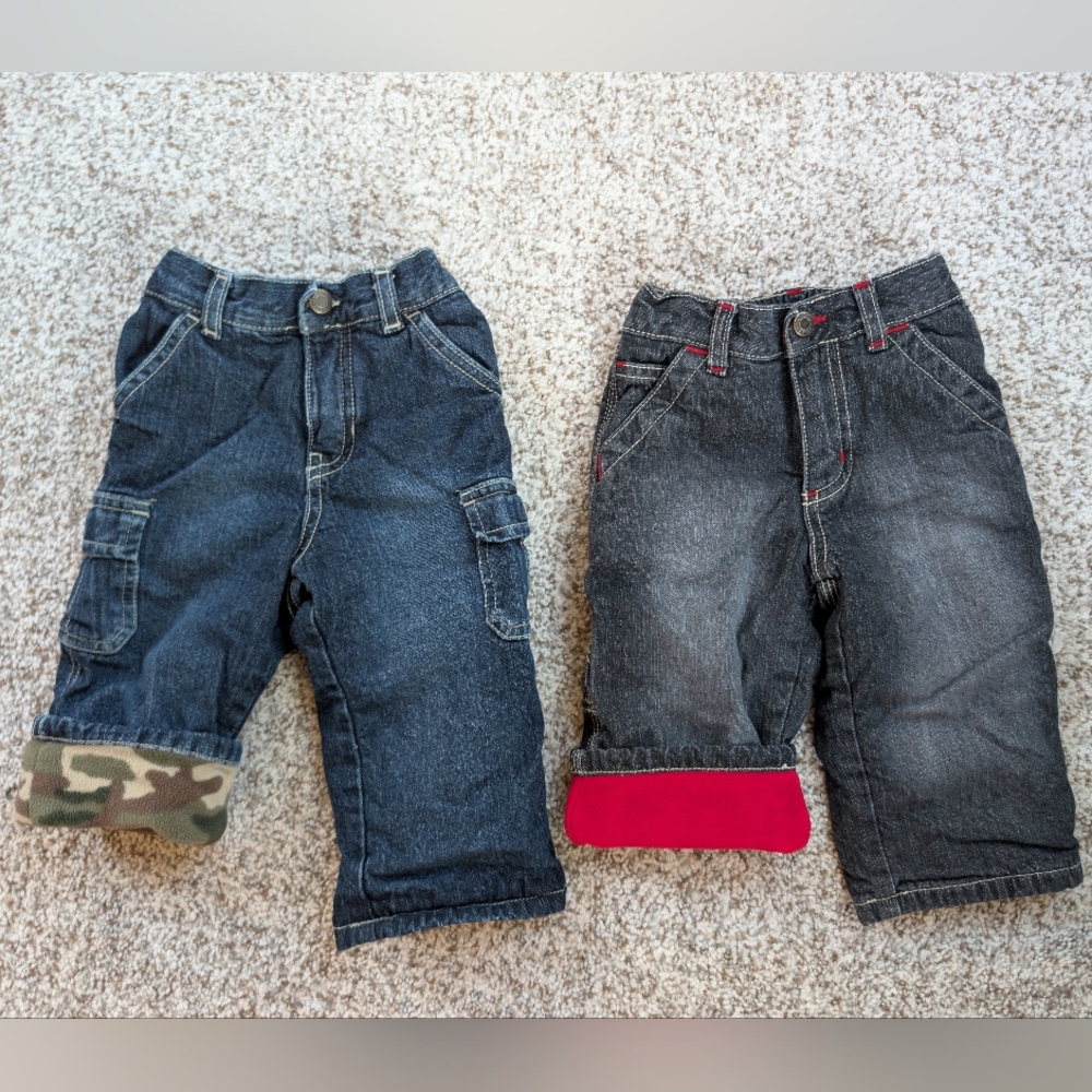 2 Pair Old Navy Fleece Lined Boys Jeans 6-12 Mon Blue & Camo Black & Red